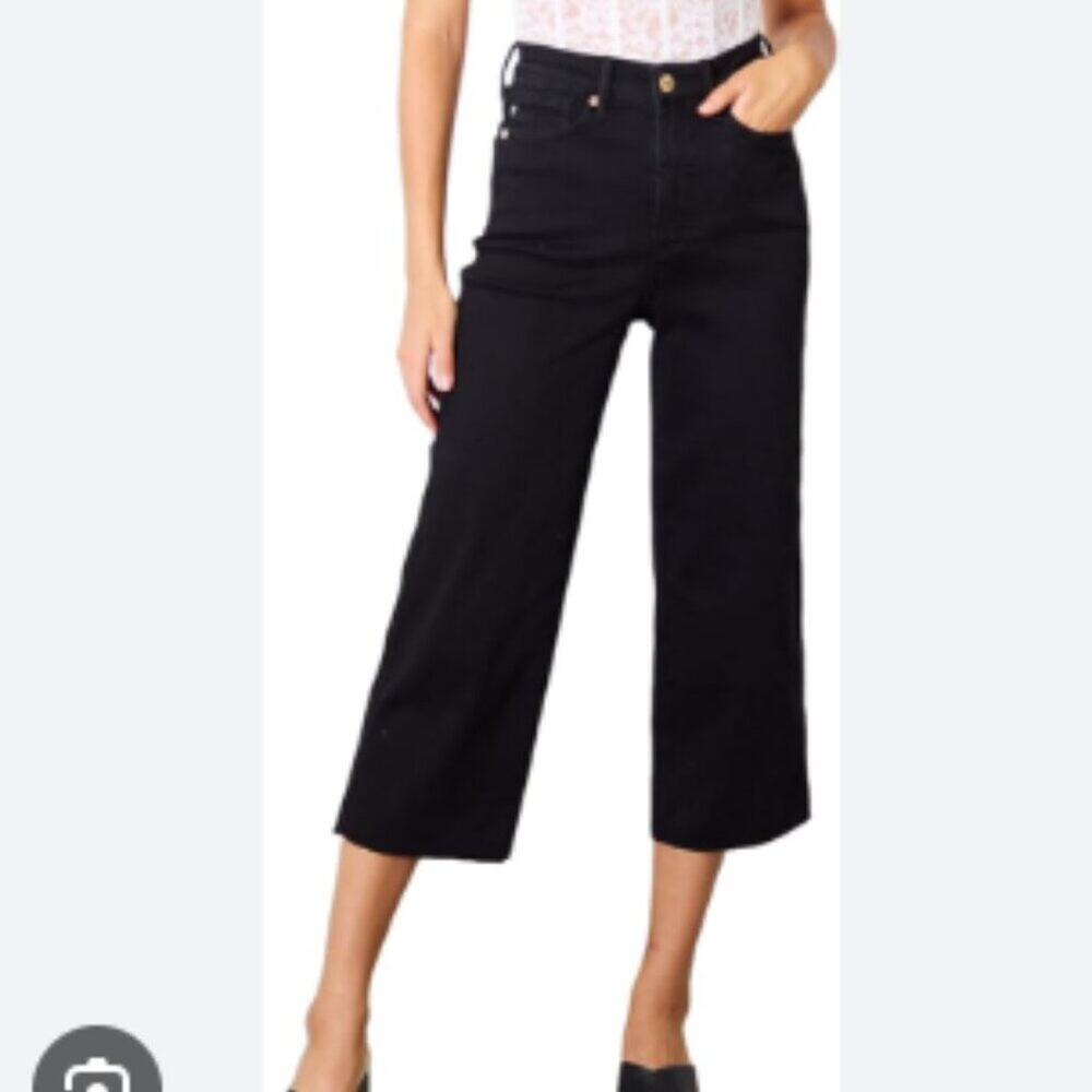 JUDY BLUE 🆕 NWT Black Wide Crop Jeans Raw Hem Control Top Size 30